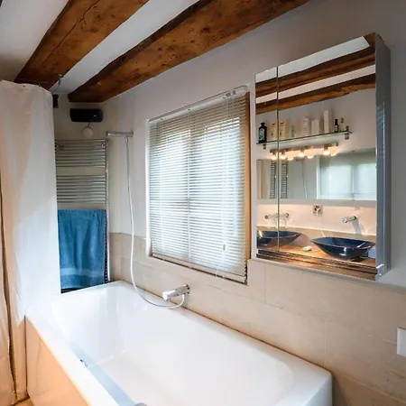 Modern Comfort 3br Chalet With Sauna